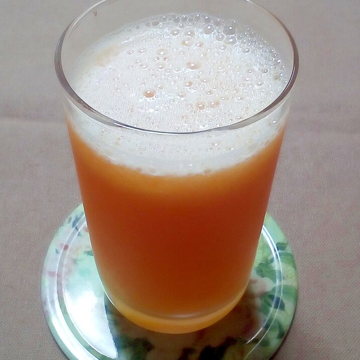 オレンジと桃のミックスジュース